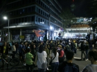 'VUČIĆU, OSTAVKA': Građani večeras blokirali RTS, u više gradaova protesti zbog uhapšenog studenta