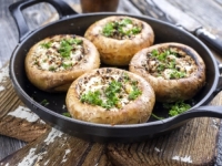 POLA URE GASTRO-KULTURE: Napravite još danas, brzo i jednostavno, gljive punjene feta sirom i začinima