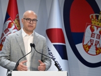 PIŠE TI SE LOŠE, MILOŠE: Bivši premijer Srbije vjerovatno ni sam ne zna šta je pročitao na obilježavanju...