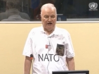 DELEGAT PRIJAVIO FSRS-u: Naljepnice s likom zločinca Mladića na autobusu fudbalskog kluba u Zvorniku