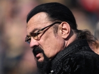 HEROJ AKCIONIH FILMOVA: Vučićev blizak prijatelj Steven Seagal prisustvovao vojnoj paradi u Beogradu (VIDEO)