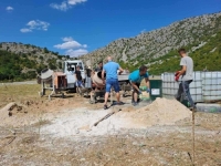 STOLAČKI BOŠNJACI NEĆE ODUSTATI: Nastavljeni radovi na haremu, na zid će biti postavljena ograda