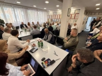 DONESENO NIZ ZAKLJUČAKA: Taksisti iz cijele BiH kreću u obračun s ilegalnim prijevozom