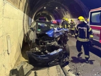 STRAVIČNI PRIZORI IZ TUNELA SALAKOVAC: Teška saobraćajna nesreća, više povrijeđenih (FOTO)