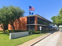 HAOS U AMERICI: Snajperist pucao na zgradu ICE-a, više ranjenih