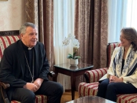 PODRŠKA VAŽNOJ INICIJATIVI: Vrhbosanski nadbiskup Vukšić potpisao donorsku karticu