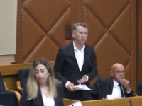 POSLANIK ŽELJKO DUBRAVAC OGOLIO DODIKOVU PROPALU POLITIKU: 'U FBiH je najniža penzija 600 KM, a u RS-u čak 20.000 penzionera prima žalosnih 326 KM!'