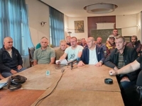 DOK POLITIČARI ODMARAJU ZA VIKEND: Zenički rudari nastavljaju štrajk glađu