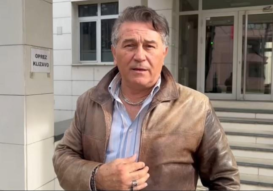 'BIO SAM ISPROVOCIRAN': Halid Muslimović pred veliki koncert o naslovima; Napisao autobiografiju u kojoj govori o Bešliću - Evo šta je o njemu imao da kaže