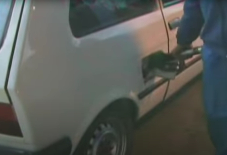 DRAMA U SRBIJI: Benzin u plastičnim bocama na ulicama, hoće li se ponoviti najgore?