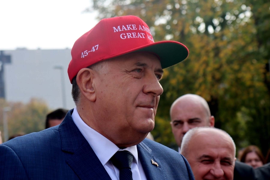 POLITIČKI ANALITIČAR SEAD NUMANOVIĆ PIŠE: 'Svjedočimo li kraju Milorada Dodika?'