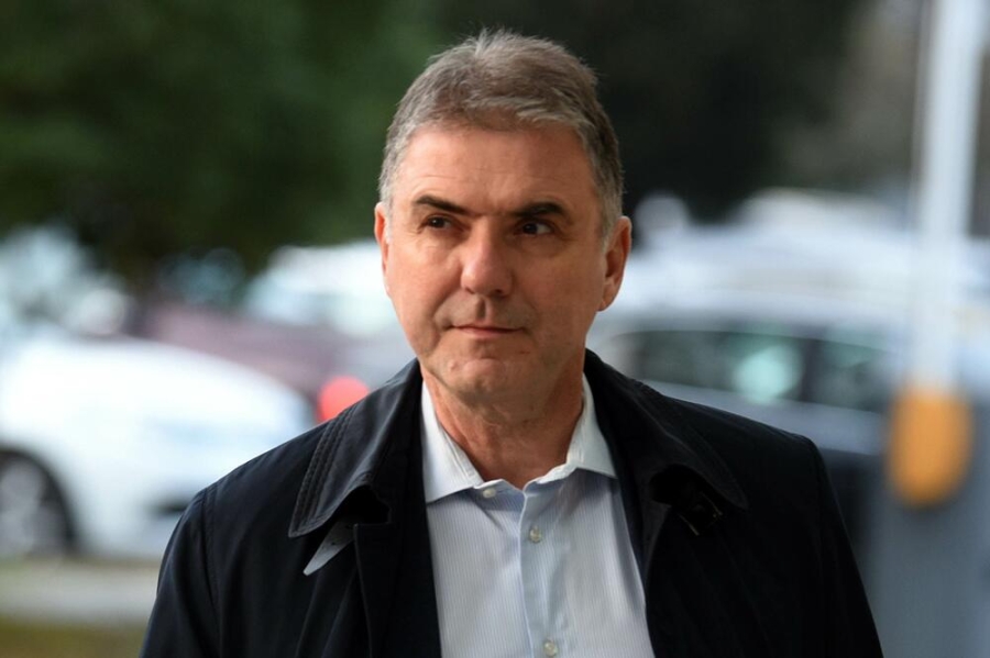 NAKON ŠTO JE UPAO U DRŽAVNU KOLONU: Uhapšen bivši ministar i poslanik