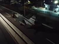 ŠTA SE DOGAĐA U REPUBLICI SRPSKOJ: Traktor vukao borbeni avion po cesti, građani u nevjerici...