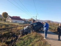 TEŽAK UDES NA BH. CESTI: Automobil podletio pod lokomotivu Željeznica RS