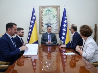 DENIS BEĆIROVIĆ UGOSTIO AMBASADORA AUSTRIJE U BiH: Bilo riječi i o sankcijama političarima koji podrivaju ustavni poredak i...