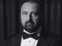 MC SREBRENICA O SMRTI BH. PRODUCENTA: 'Hvala ti što si osigurao da se kroz film priča o Srebrenici'