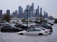 POTOP U NEW YORKU: Oluja rekordnih razmjera odnijela dva ljudska života