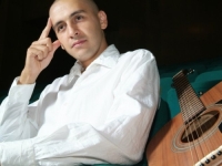 NAŠ MUZIČAR JE NEKAD IZVJEŠTAVAO IZ RATA, A NJEGOV SIN JE DANAS POZNATI PJEVAČ: Evo o kome je riječ