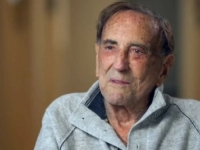 NIKAD NIJE KASNO: Vitalni doktor u 92. godini dobio sina, od supruge stariji više od pola stoljeća (VIDEO)