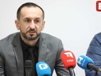 SINDIKAT DRŽAVNIH SLUŽBENIKA NEGODUJE I 'PRIJETI': Vlada Kantona Sarajevo navikla da zaposleni prava traže na ulici