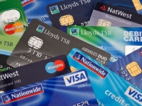 KOME IDU MILIONI OD KARTIČNIH NAKNADA: Banke profitiraju, građani plaćaju više