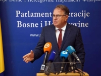 PRAVNI EKSPERTI NEMAJU DILEMU: Premijer Nikšić i ekipa su počinili više krivičnih djela!