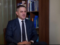 PETEK OGORČEN RADOM NIKŠIĆEVE VLADE: 'Zadužuju se na teret idućih generacija!'