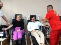 POKAZALI HUMANOST: Ministri i zastupnici u Kantonu Sarajevo donirali krv