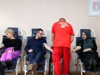 I SAMI SE PRIDRUŽILI AKCIJI: Vlada KS poziva građane da dobrovoljno daruju krv