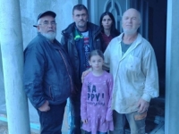 I OVO JE BOSNA I HERCEGOVINA: Trojica humanista izgradili novi dom porodici Džananović...