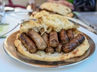 INSPEKTORI NA TERENU: Uzorci hrane iz 25 sarajevskih ćevabdžinica pokazali...