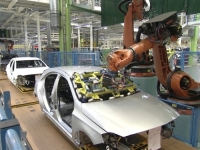 KRIZA POGODILA ČUVENOG NJEMAČKOG PROIZVOĐAČA AUTOMOBILA: Oko 4.000 radnika napustilo kompaniju uz otpremnine