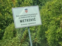 UHAPŠEN UKRAJINAC KOD METKOVIĆA: Prevozio Ruse prema zapadnoj Evropi