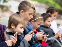 HRVATSKA UVODI DRASTIČNE PROMJENE: Zabranjeno korištenje mobitela u osnovnim školama, čak i za vrijeme odmora