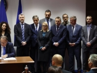 KOLUMNA SEADA OMERAGIĆA: 'Nakon agresije i genocida, mogu li Bošnjaci preživjeti svoje zablude'