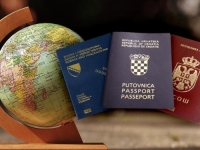 PODJELE I NA GRANIČNIM PRELAZIMA: Sa putovnicama Hrvatske na jednu, a bh. i srbijanskim pasošima na drugu stranu