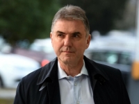 NAKON ŠTO JE UPAO U DRŽAVNU KOLONU: Uhapšen bivši ministar i poslanik