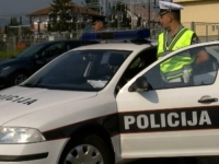 DRAMA KOD ŽEPČA: Diplomatsko vozilo popriječilo put Austrijancu, pa ga pretukli