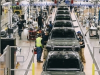 PIŠI PROPALO: Čuveni proizvođač automobila na koljenima, počelo otpuštanje radnika...