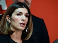 SABINA ĆUDIĆ OPLELA PO IZETBEGOVIĆU: 'Čovjek bi se crvenio za vas da može'