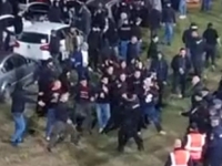 HORDE ZLA SE ŽESTOKO SUKOBILE SA POLICIJOM RS-a: Isplivao i snimak incidenta (VIDEO)