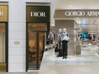 PRLJAVA TAJNA LUKSUZA: Kako su Dior i Armani na torbama zarađivali basnoslovne sume, gazeći…