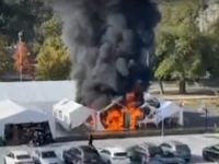 CRNI DIM ISPRED ZGRADE SKUPŠTINE: 'Ćacilend' u plamenu, jedna osoba privedena (VIDEO)