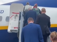 VIDEO BRZO POSTAO VIRALAN: Češki predsjednik snimljen kako se ukrcava u avion Ryanaira