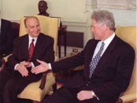 BILL CLINTON POVODOM STOTE GODIŠNJICE ROĐENJA ALIJE IZETBEGOVIĆA: 'Mir nije poistovjećivao s predajom, niti pravdu s osvetom!' (FOTO)