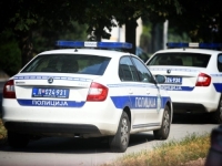 POLICIJA ISTRAŽUJE MISTERIOZNU NESREĆU: Automobil sletio u kanal, vozač i dijete nestali bez traga...