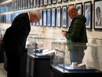 VAŽNOST SUOČAVANJA S NEGIRANJEM GENOCIDA: Šef Misije OSCE-a u BiH posjetio Memorijalni centar Srebrenica, obišao Muzej genocida (FOTO)