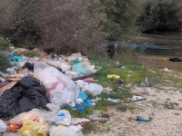 VLAST NIJEMI POSMATRAČ: Stočani prijete blokadom puta, ako se ne riješi problem sa smećem (FOTO)