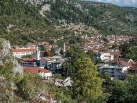 'STOLAČKI OTPOR' TRAŽI ODGOVORE: Ko stoji iza dovođenja desetaka kineskih radnika bez dozvola u BiH?
