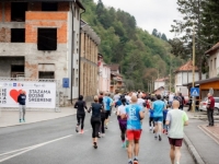 KONTINUIRANO ŠIRE MRŽNJU: 'Despotovina' iz Srebrenice negira genocid i zastrašuje djecu zbog učešća na utrci
